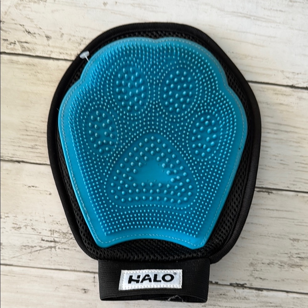 Halo Blue Pet Grooming Glove